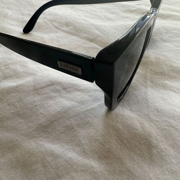 Le Specs Runaways Acetate Sunglasses Black - Picture 3 of 6